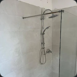 Foto cliente trasformazione vasca in doccia - Claudia Di Mauro